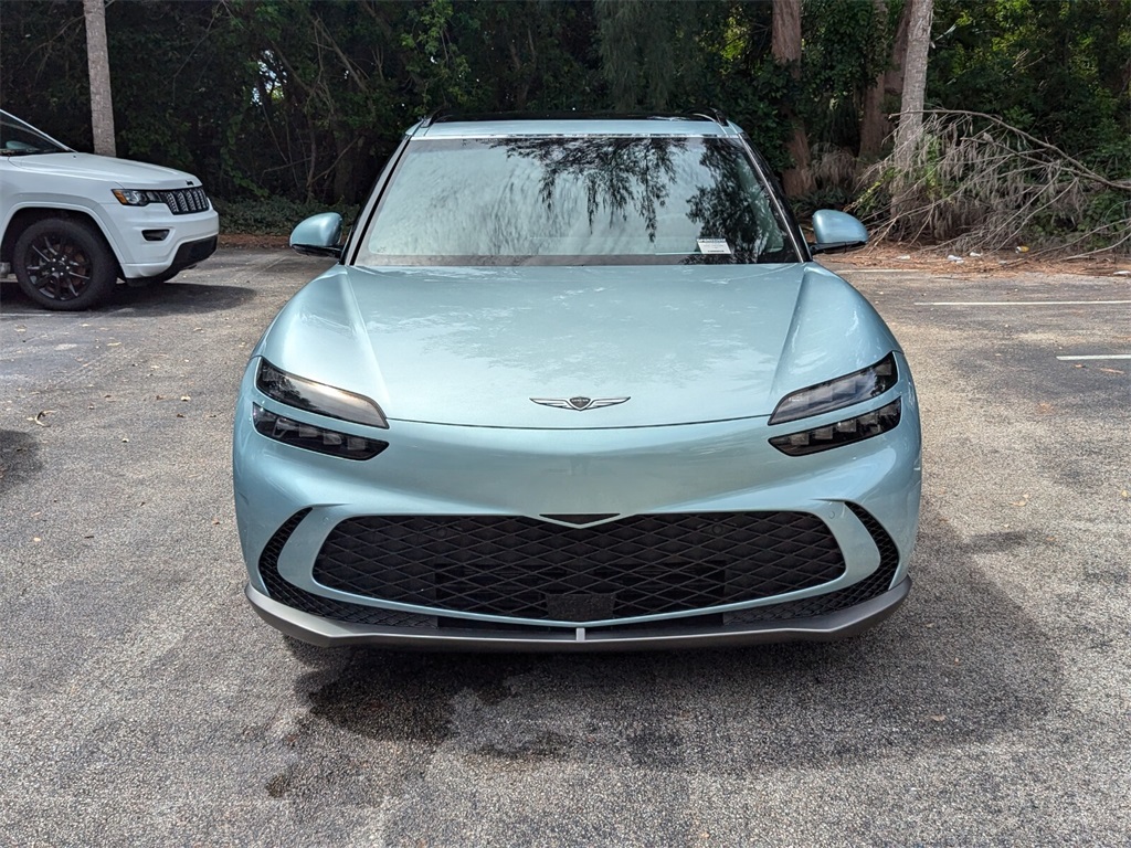 2024 Genesis GV60 Standard 2