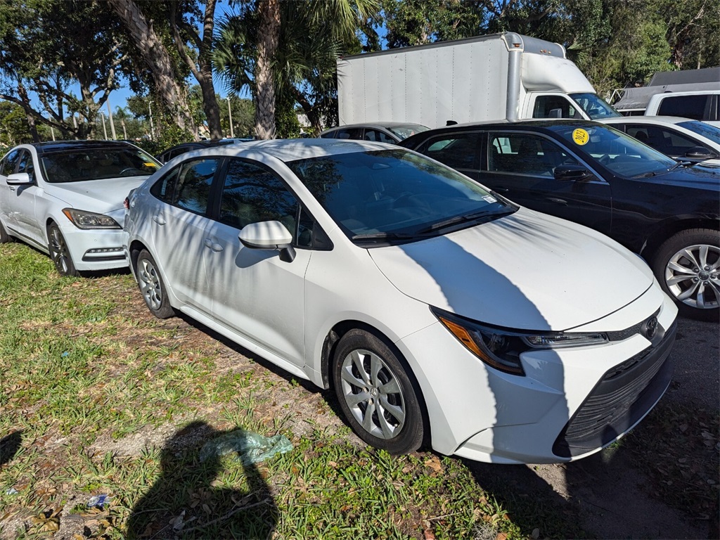 2023 Toyota Corolla LE 2