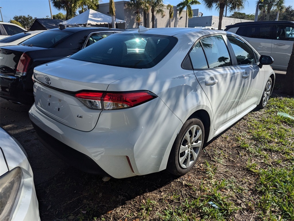 2023 Toyota Corolla LE 17