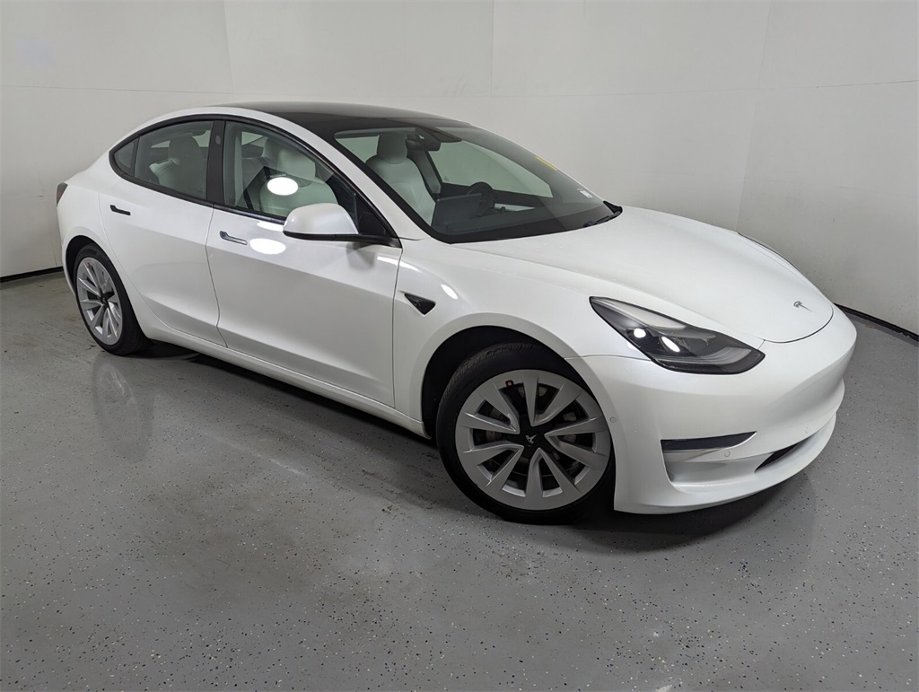 2021 Tesla Model 3 Standard Range Plus 1