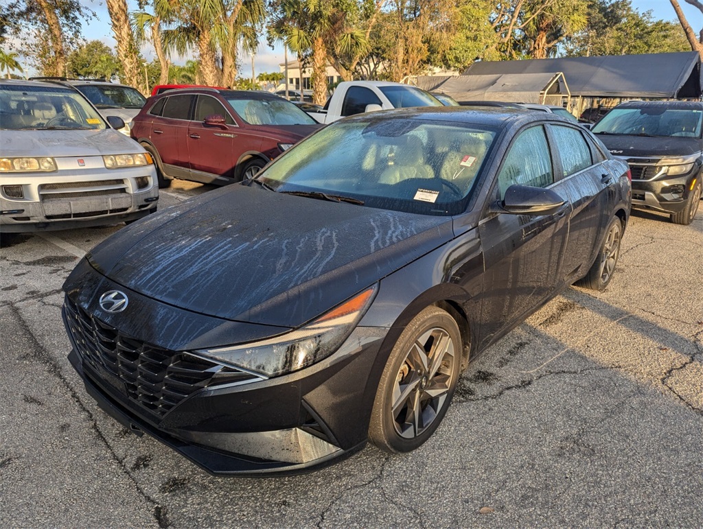 2022 Hyundai Elantra Limited 7