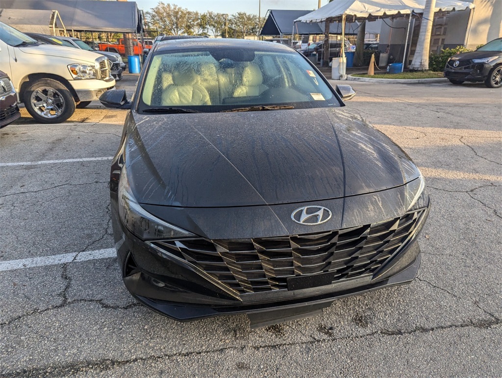 2022 Hyundai Elantra Limited 11