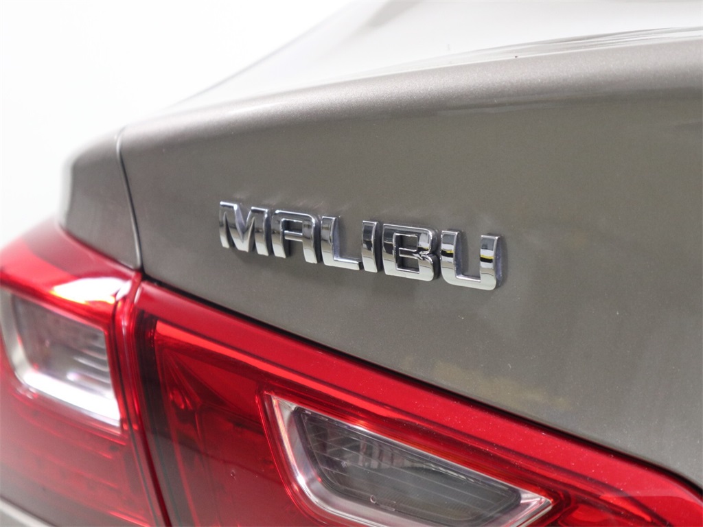 2022 Chevrolet Malibu LS 4