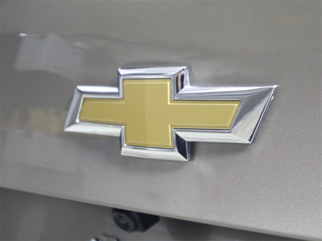 2022 Chevrolet Malibu LS 5