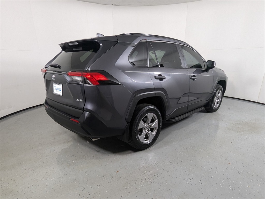 2023 Toyota RAV4 XLE 6