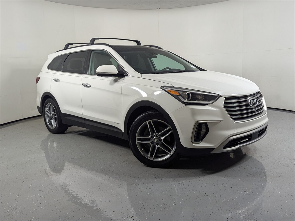 2017 Hyundai Santa Fe SE Ultimate 1