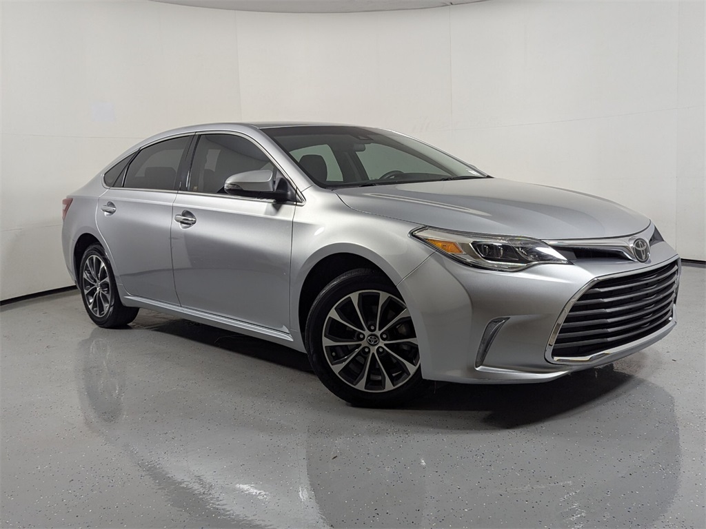 2018 Toyota Avalon XLE 1