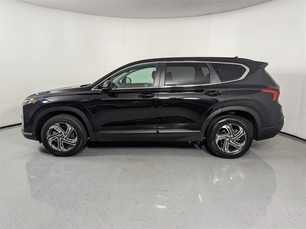 2021 Hyundai Santa Fe SE 3