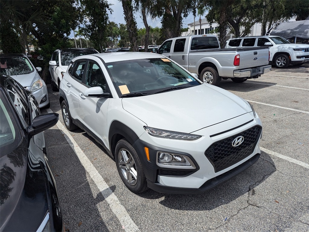 2020 Hyundai Kona SE 2