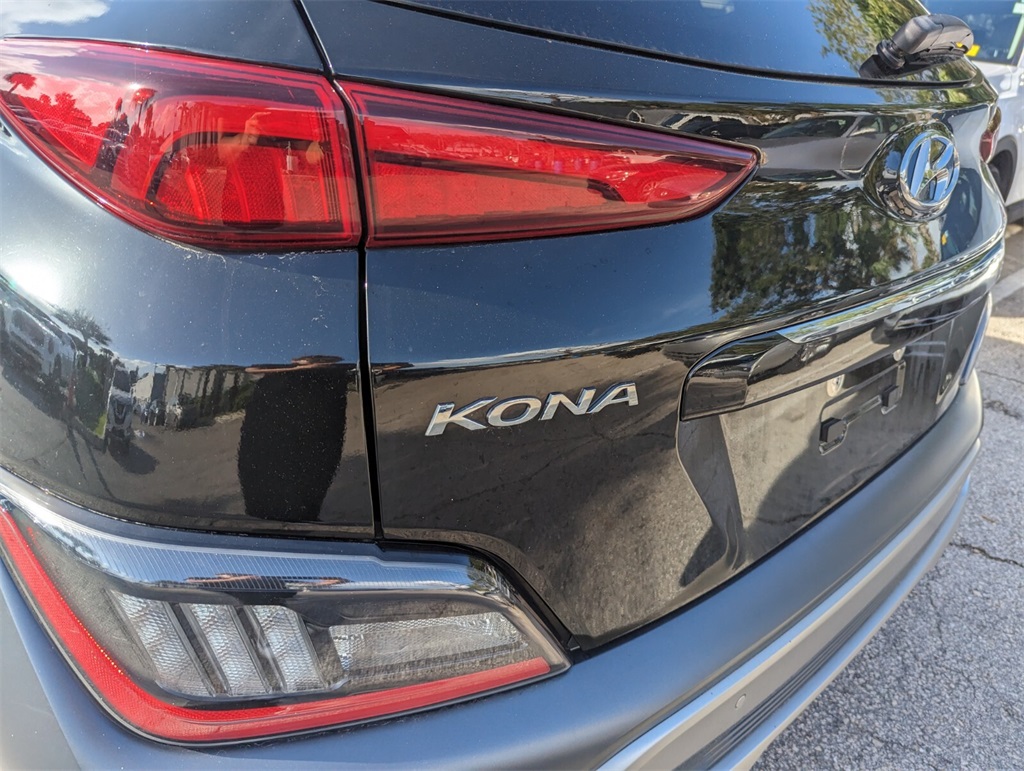 2022 Hyundai Kona Limited 12