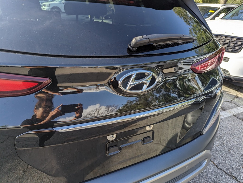 2022 Hyundai Kona Limited 14