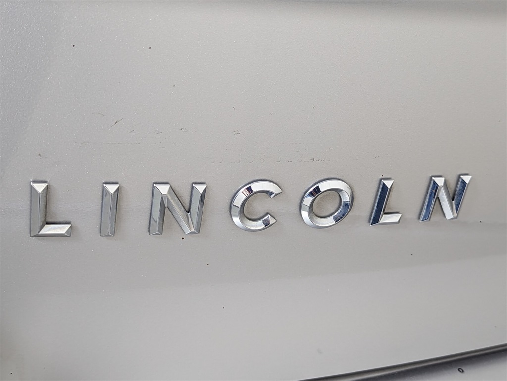 2013 Lincoln MKX Base 8