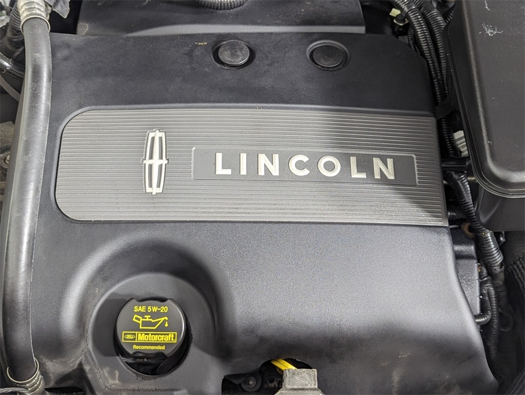 2013 Lincoln MKX Base 10