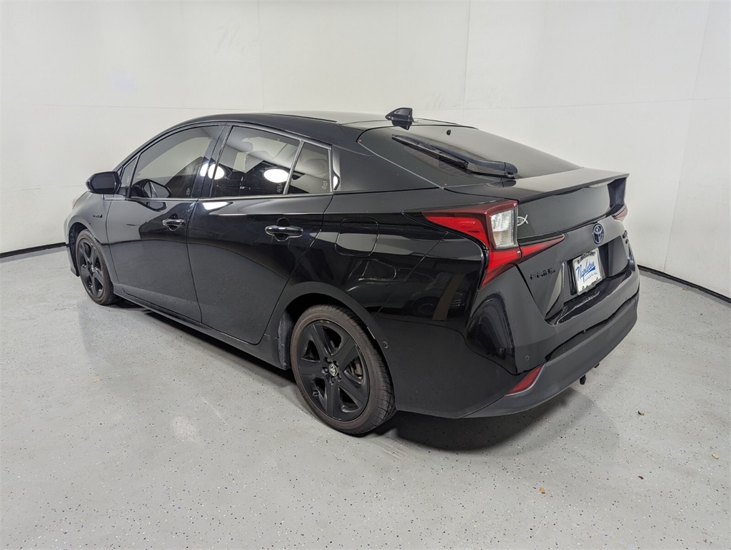 2022 Toyota Prius L 5