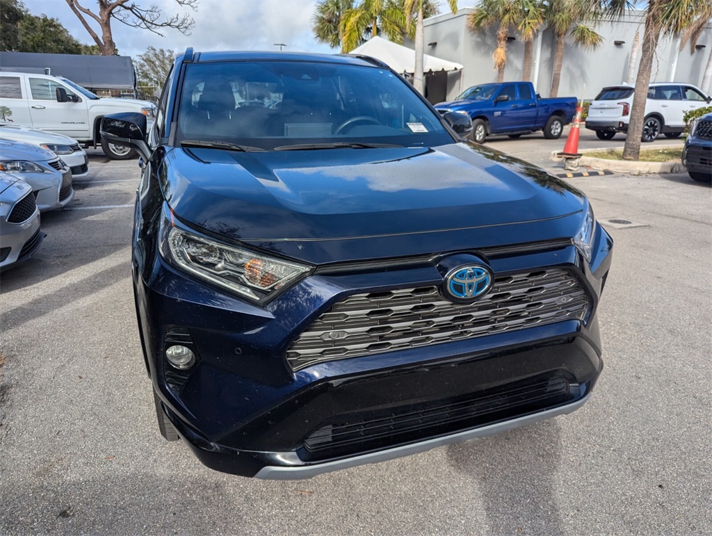 2020 Toyota RAV4 Hybrid XSE 9