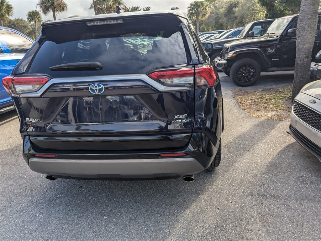 2020 Toyota RAV4 Hybrid XSE 18