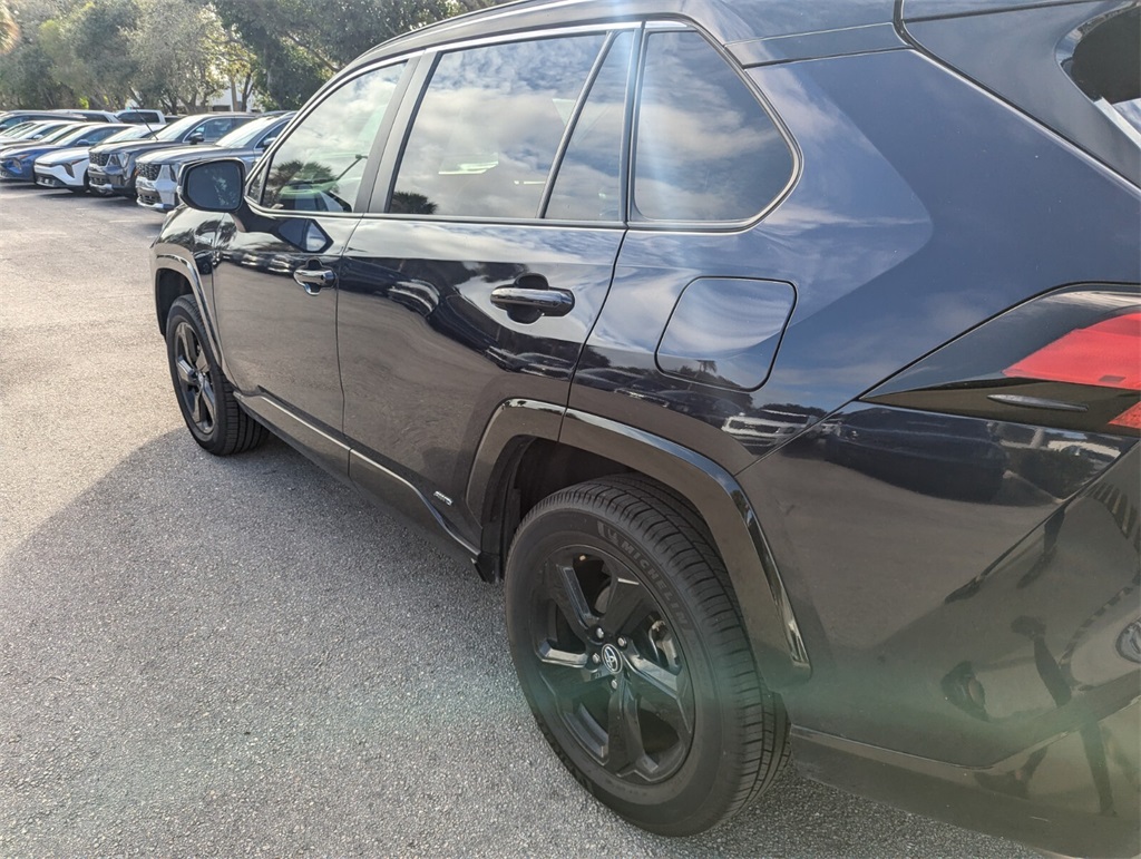 2020 Toyota RAV4 Hybrid XSE 22