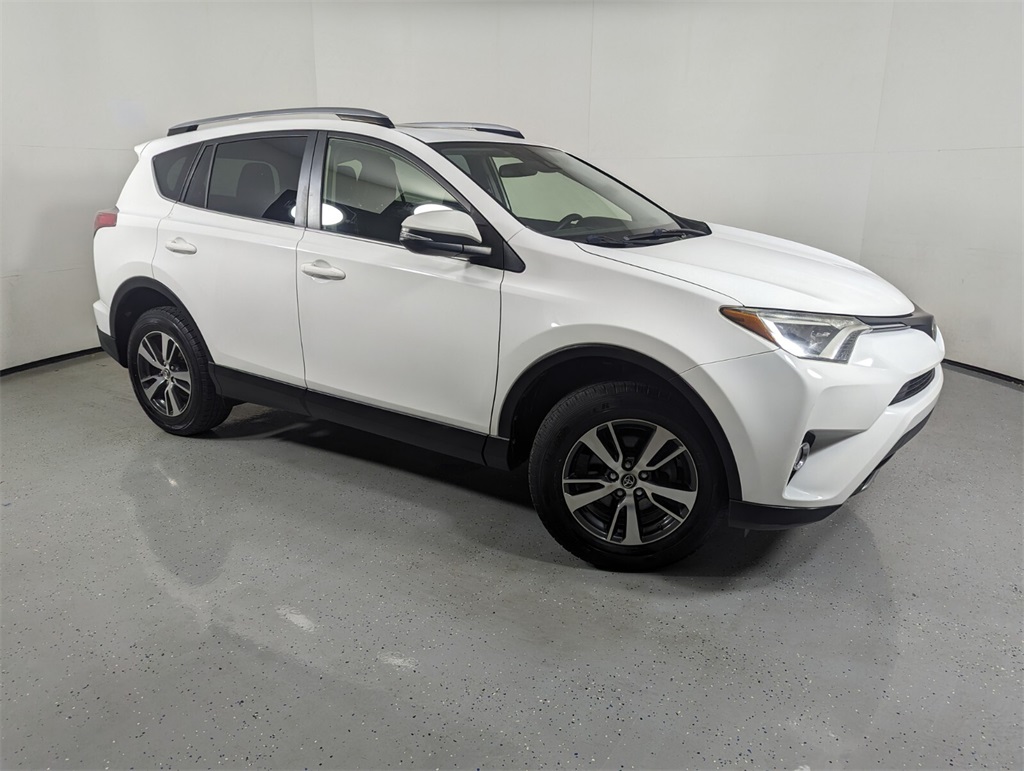 2018 Toyota RAV4 XLE 1