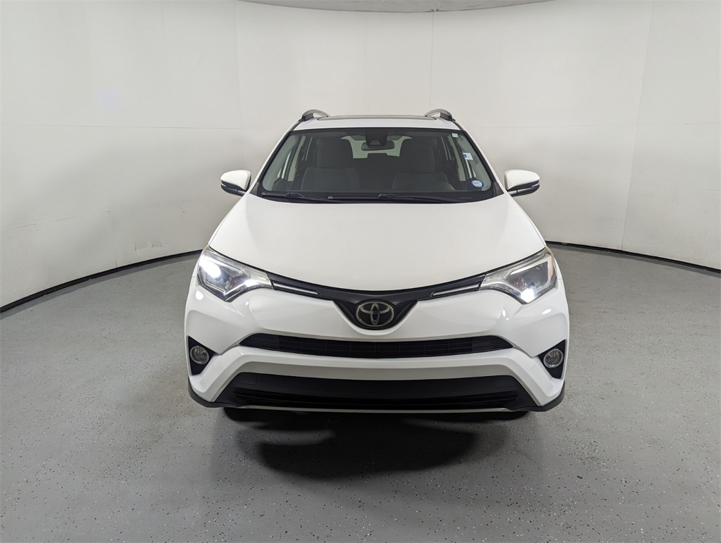 2018 Toyota RAV4 XLE 2