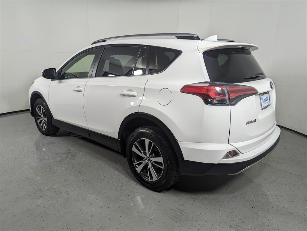 2018 Toyota RAV4 XLE 5