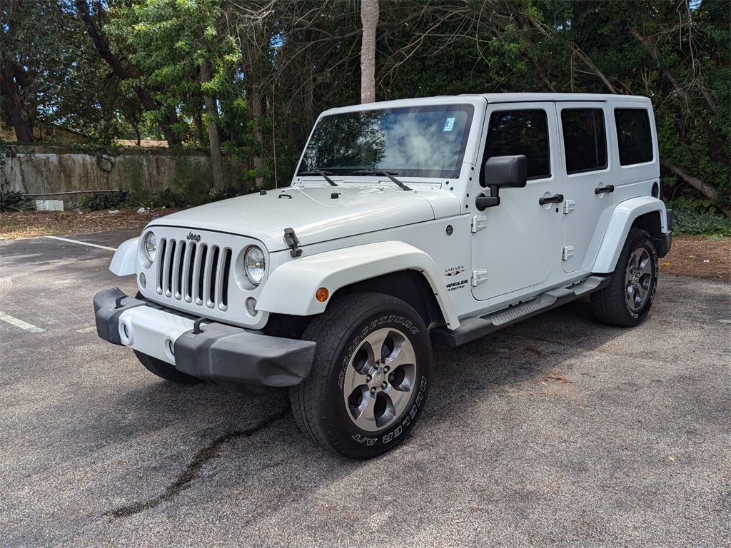 2016 Jeep Wrangler Unlimited Sahara 3