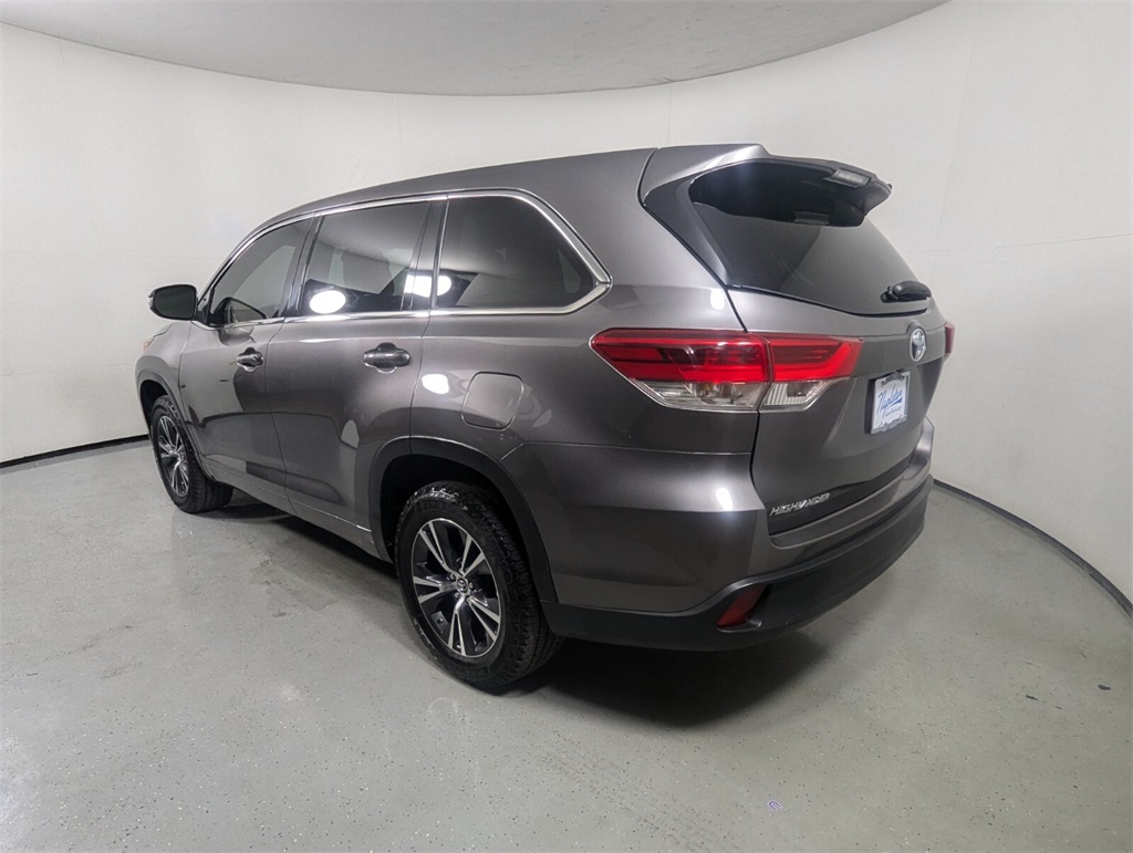 2017 Toyota Highlander LE 5