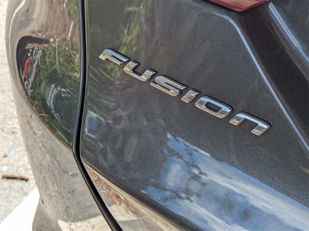 2017 Ford Fusion Hybrid Titanium 9