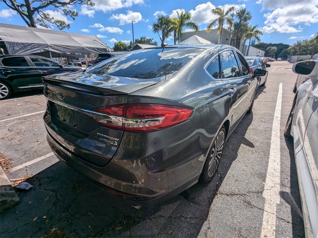 2017 Ford Fusion Hybrid Titanium 10