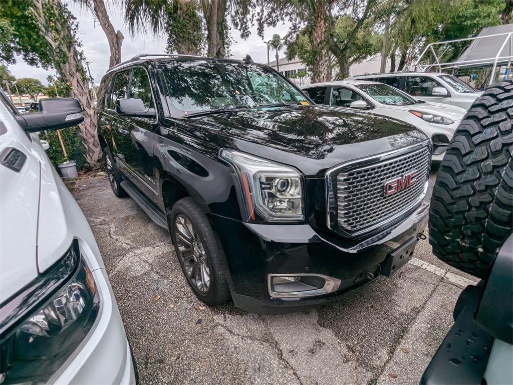 2016 GMC Yukon Denali 1