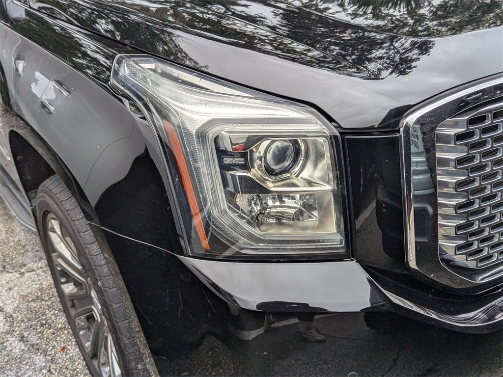 2016 GMC Yukon Denali 3