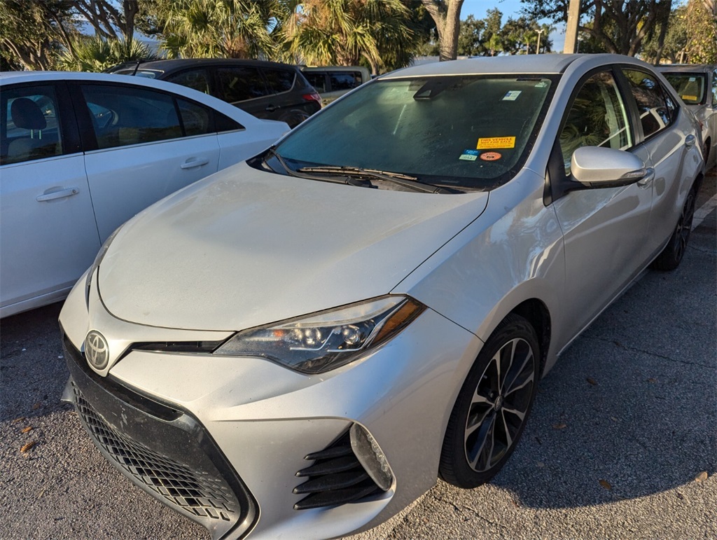 2017 Toyota Corolla SE 2