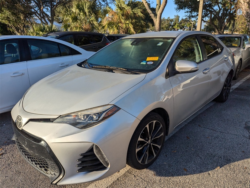 2017 Toyota Corolla SE 7