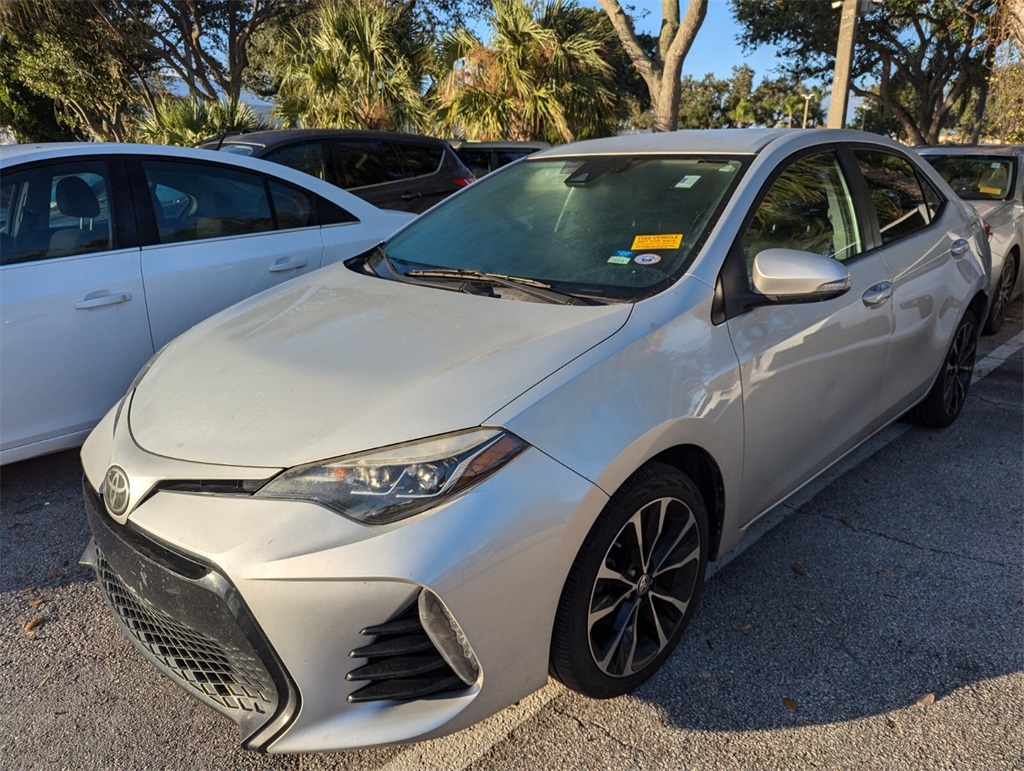 2017 Toyota Corolla SE 8