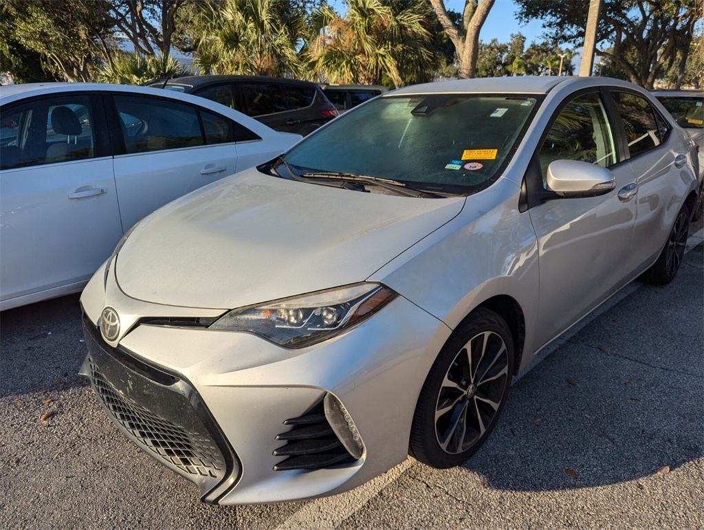 2017 Toyota Corolla SE 9