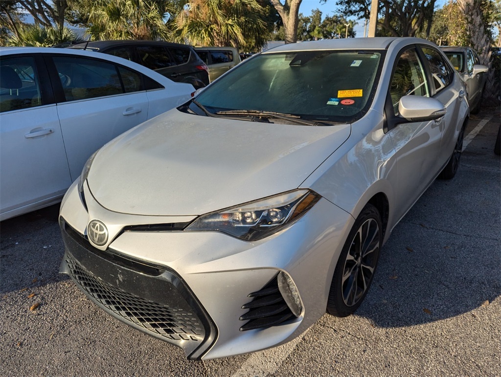 2017 Toyota Corolla SE 12