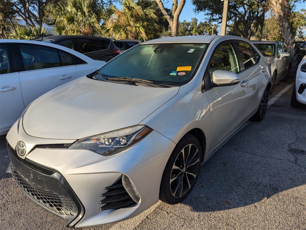 2017 Toyota Corolla SE 16