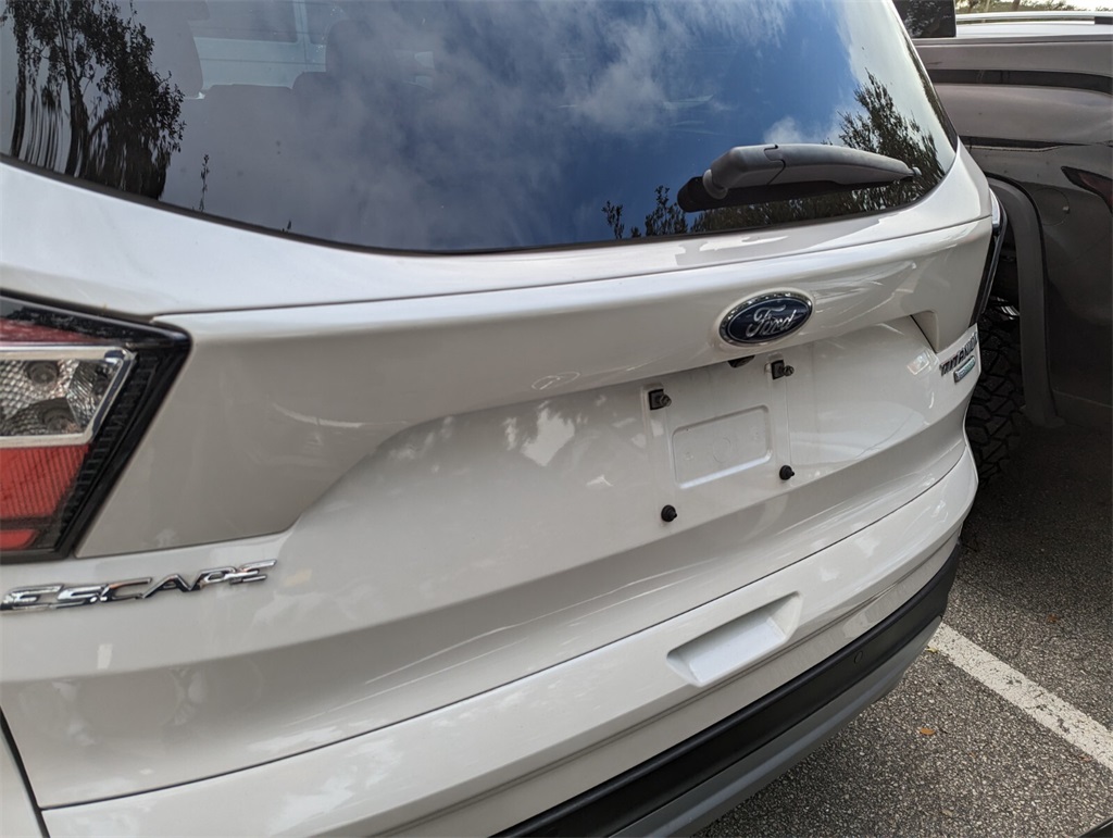 2018 Ford Escape Titanium 18