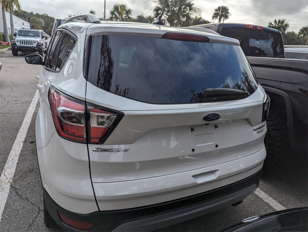 2018 Ford Escape Titanium 19