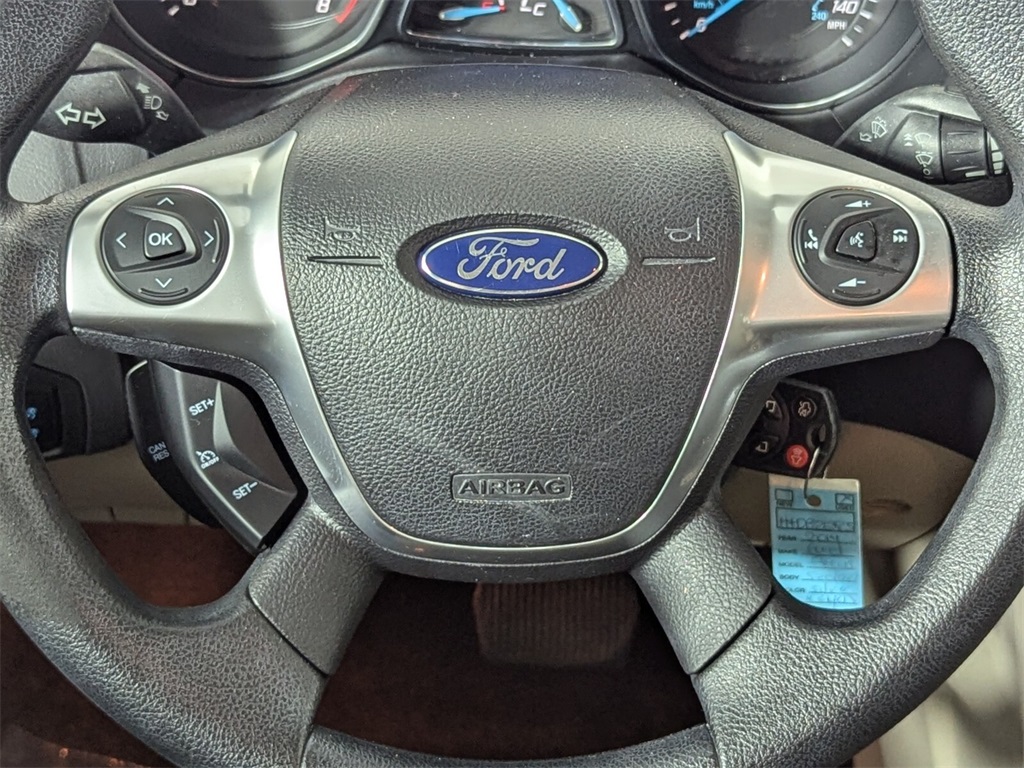 2014 Ford Focus SE 11
