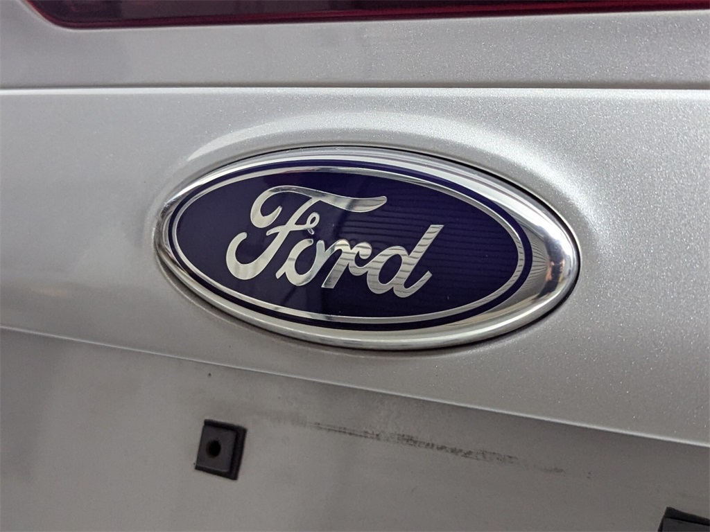 2014 Ford Focus SE 22