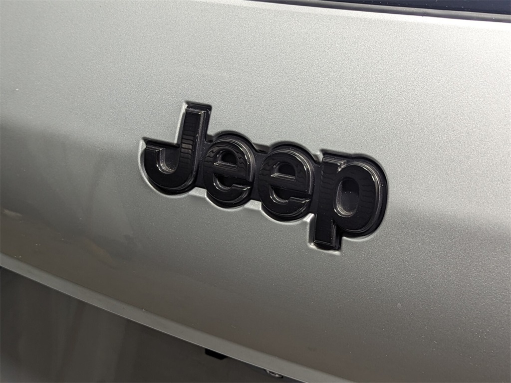 2021 Jeep Grand Cherokee L Laredo 5
