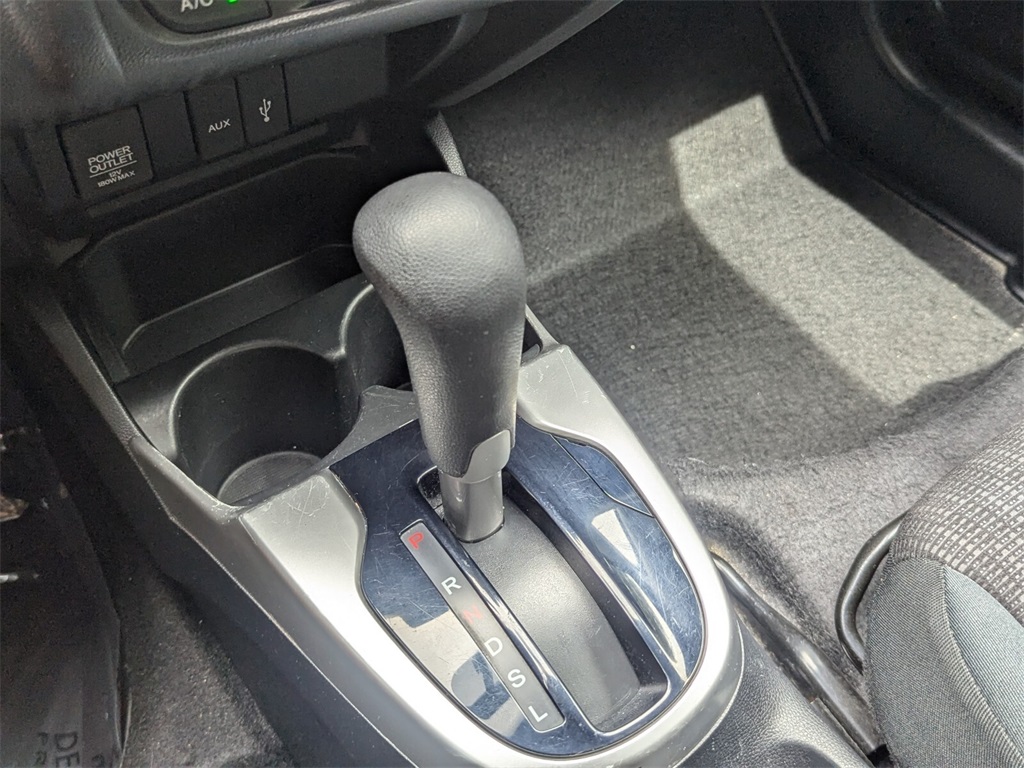 2015 Honda Fit LX 19