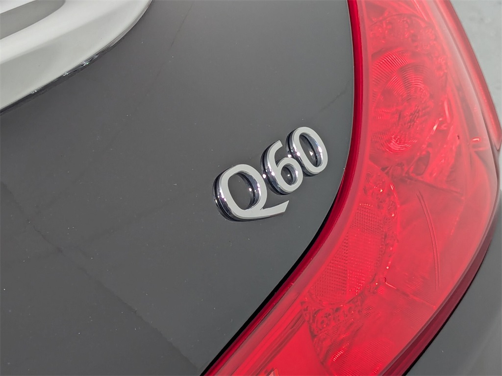 2015 INFINITI Q60 Base 6