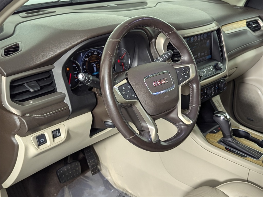 2019 GMC Acadia Denali 9