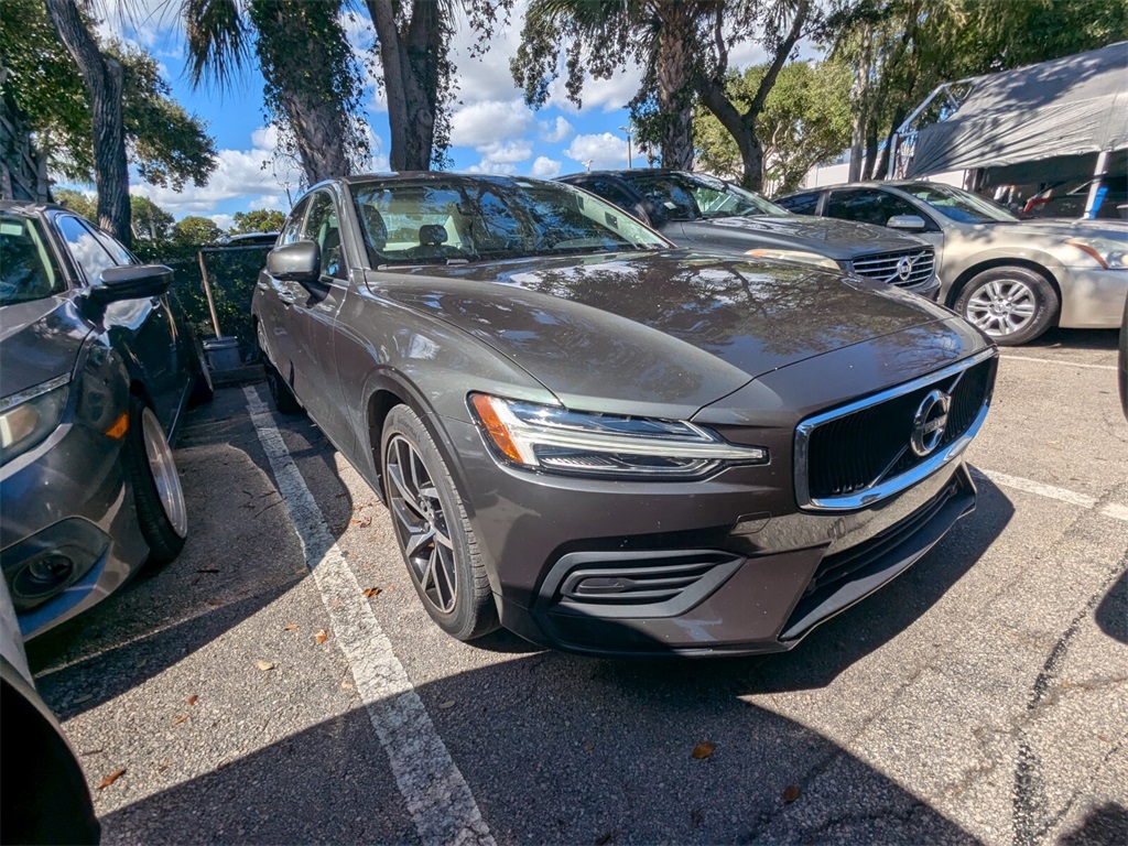 2019 Volvo S60 T5 Momentum 2