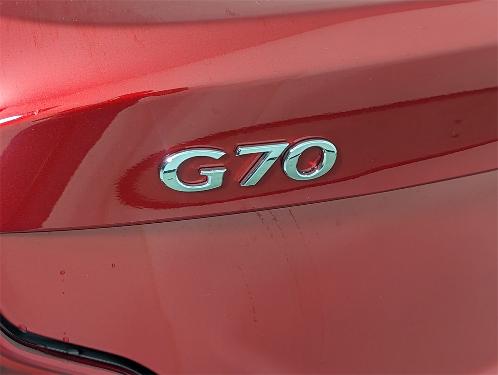 2020 Genesis G70 2.0T 8