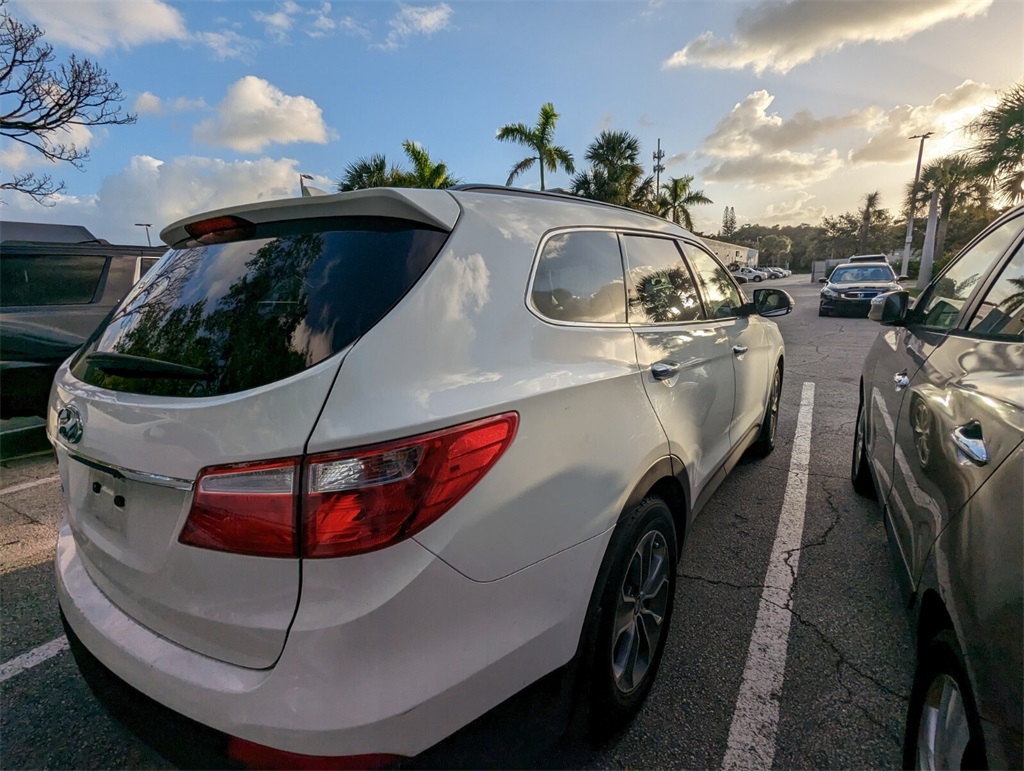 2014 Hyundai Santa Fe GLS 6