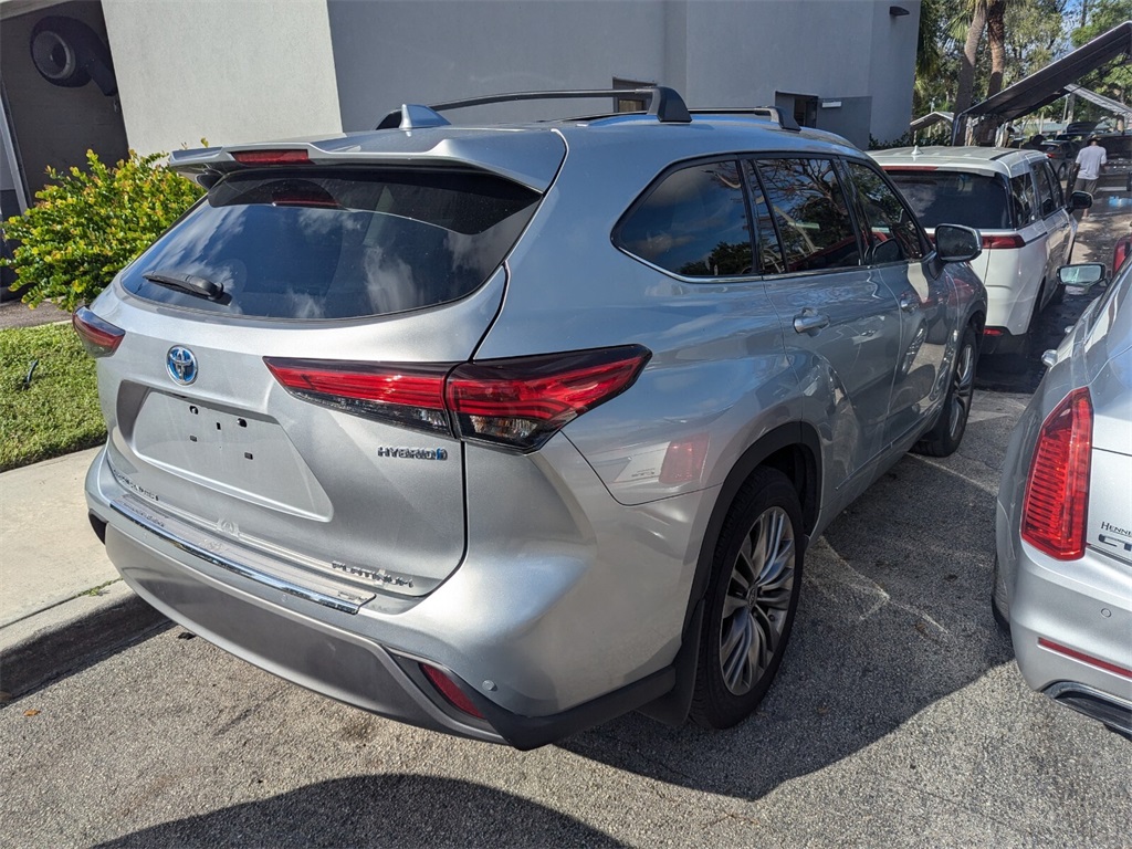 2022 Toyota Highlander Hybrid Platinum 18