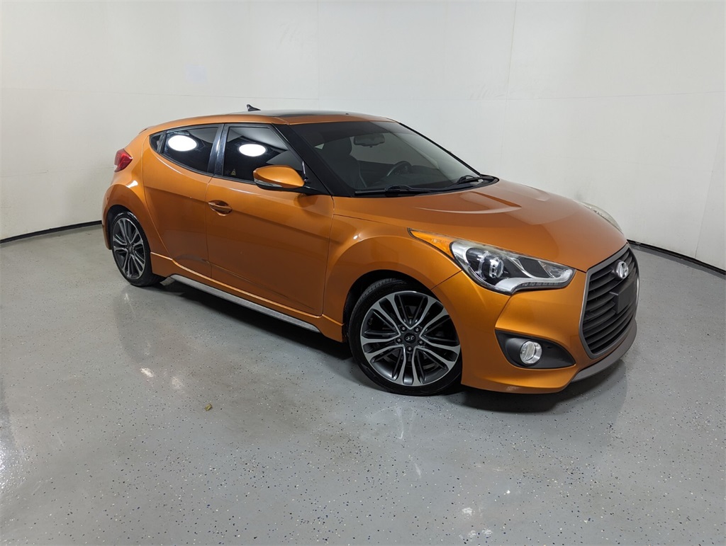 2016 Hyundai Veloster Turbo 1