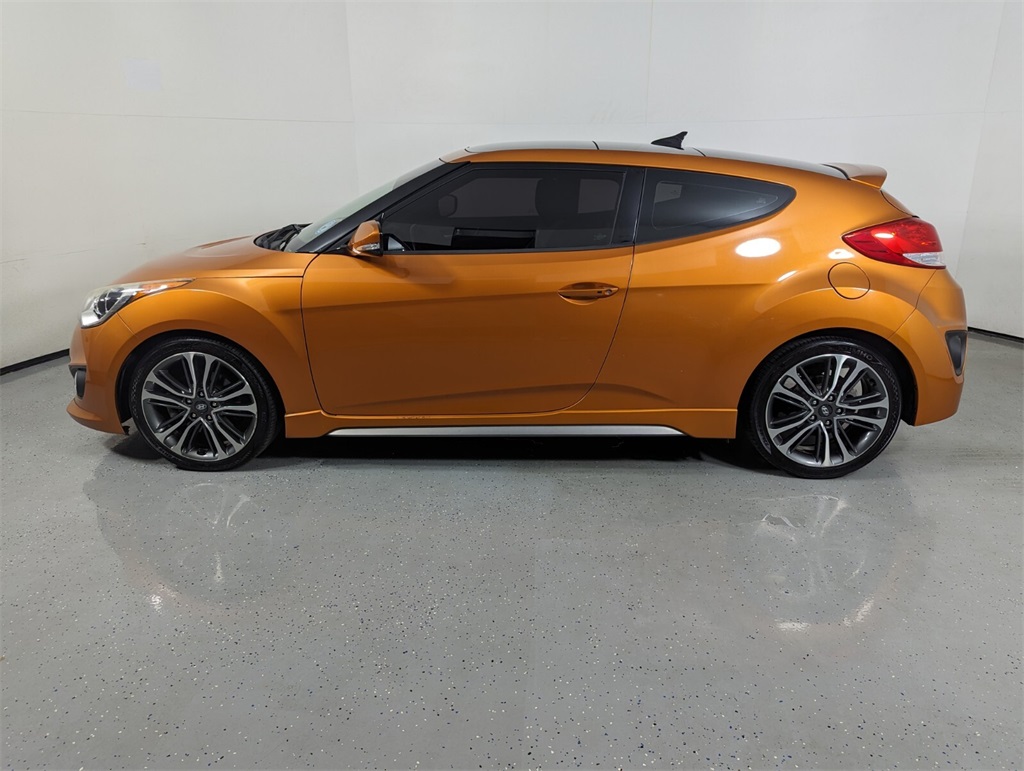 2016 Hyundai Veloster Turbo 4